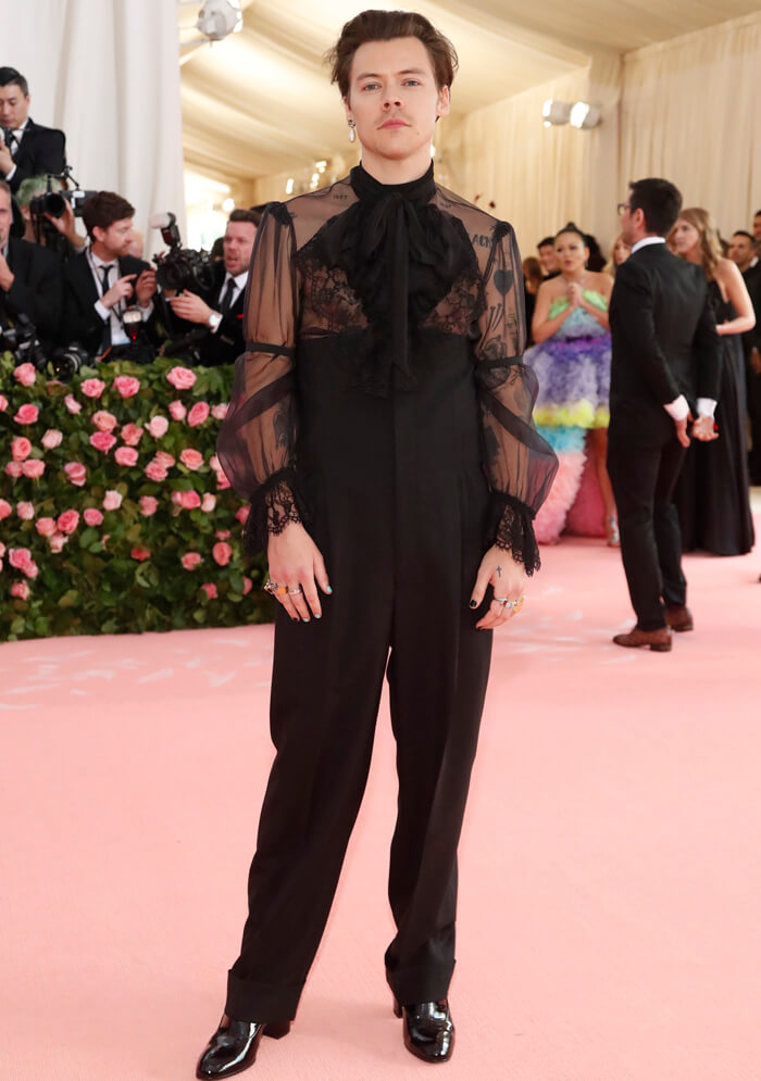 harry styles gala outfit
