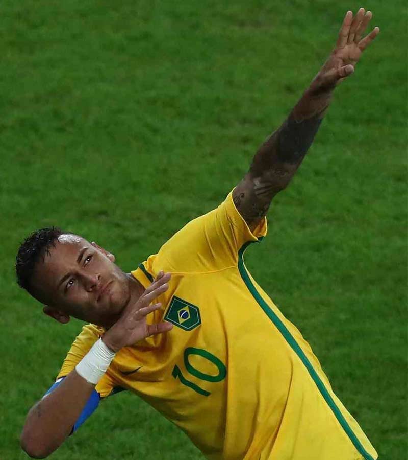 Foto de Neymar celebrando el oro de Brasil en Río 2016