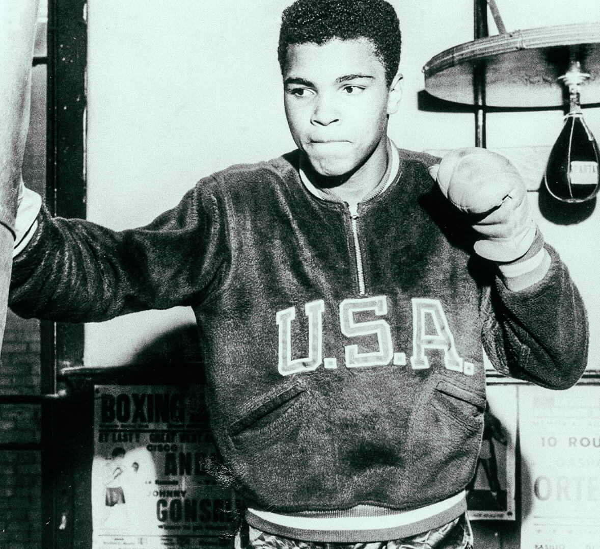 En su etapa profesional cambió su nombre a Muhammad Ali 