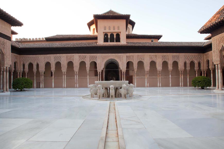 Imágen del Patio de los Leones de la Alhambra, fotogalería Lab.RtvE.es