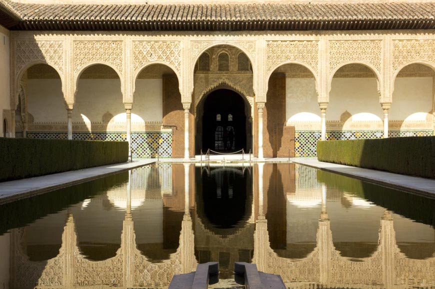 Imágen del Patio de los Arrayanes de la Alhambra, fotogalería Lab.RtvE.es