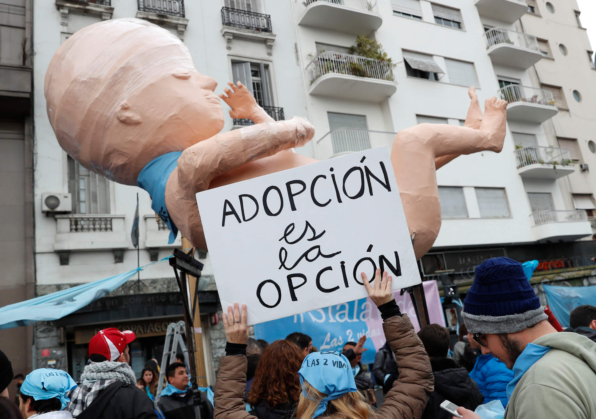 Adopción como alternativa al aborto