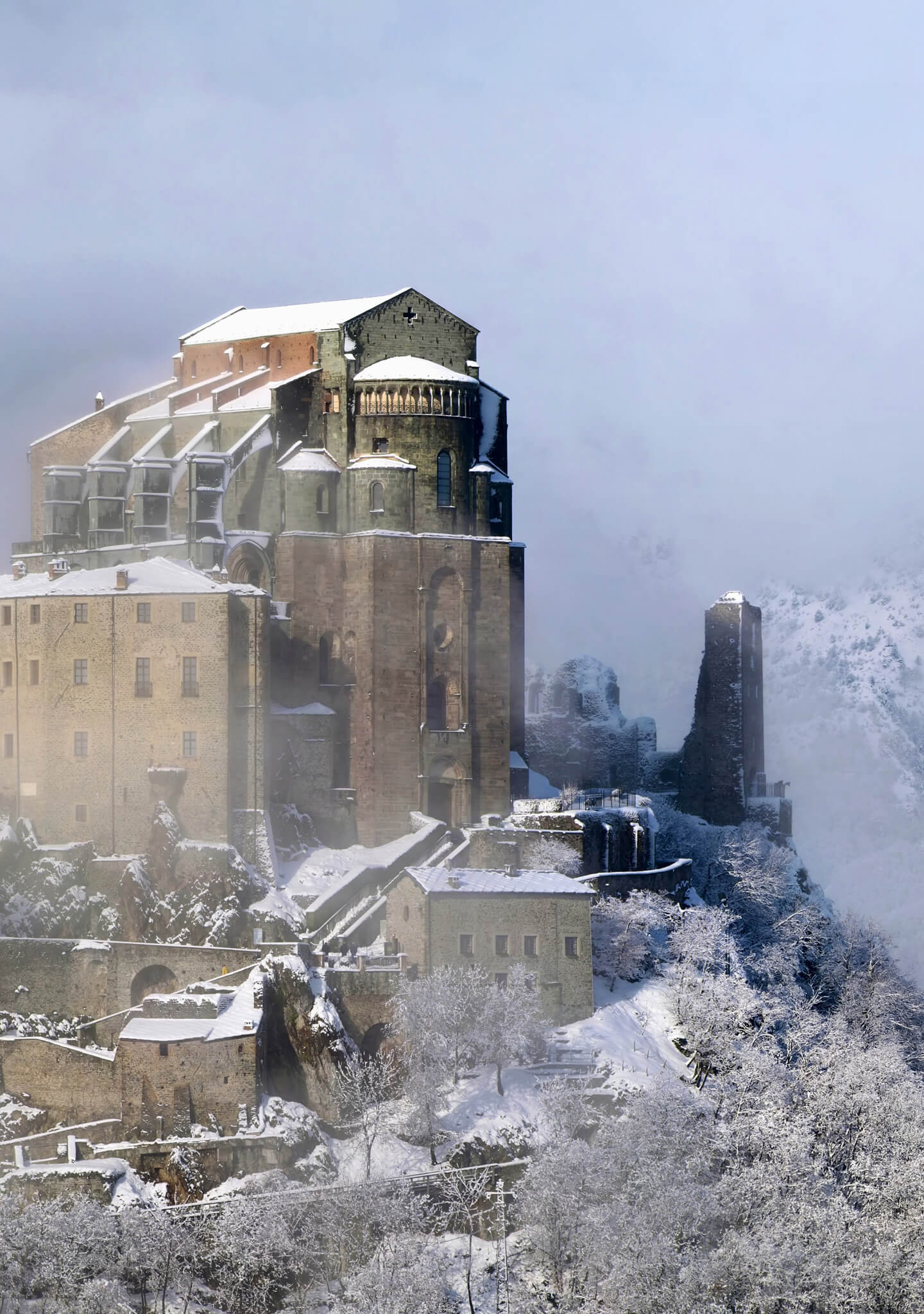 La abadía de San Michele nevada