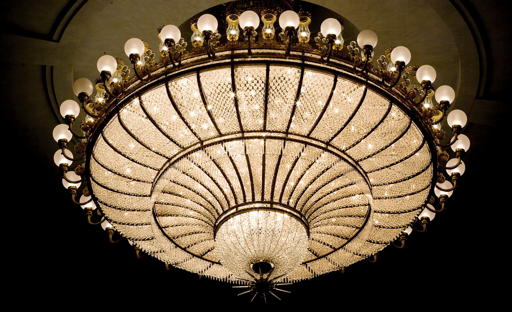 The great royal theatre chandelier
